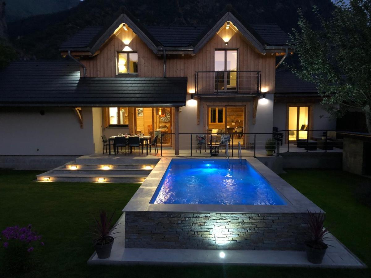 Chalet Barbara With Swimming Pool In The Heart Of Oisans Le Bourg-dʼOisans Zewnętrze zdjęcie