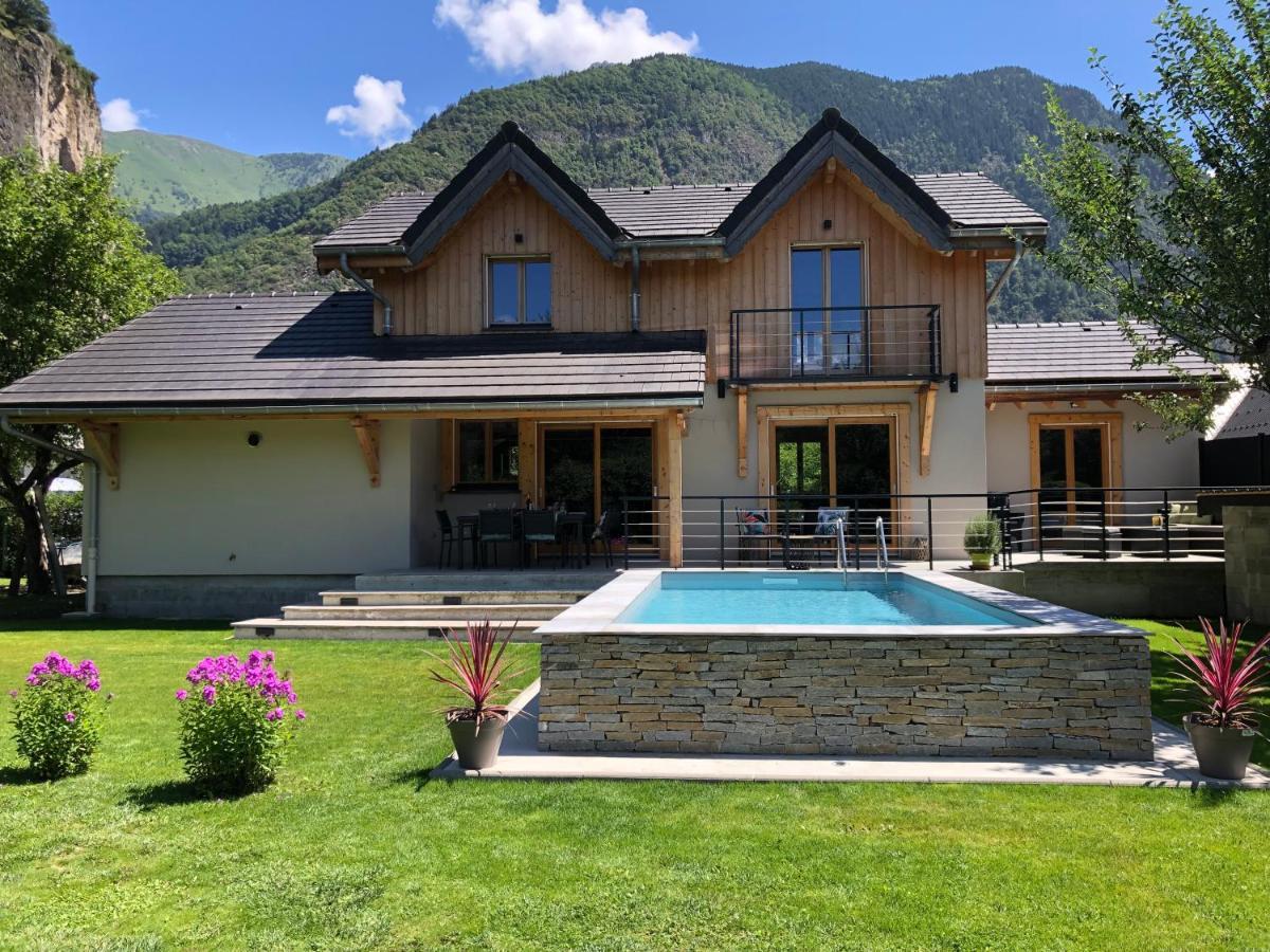 Chalet Barbara With Swimming Pool In The Heart Of Oisans Le Bourg-dʼOisans Zewnętrze zdjęcie